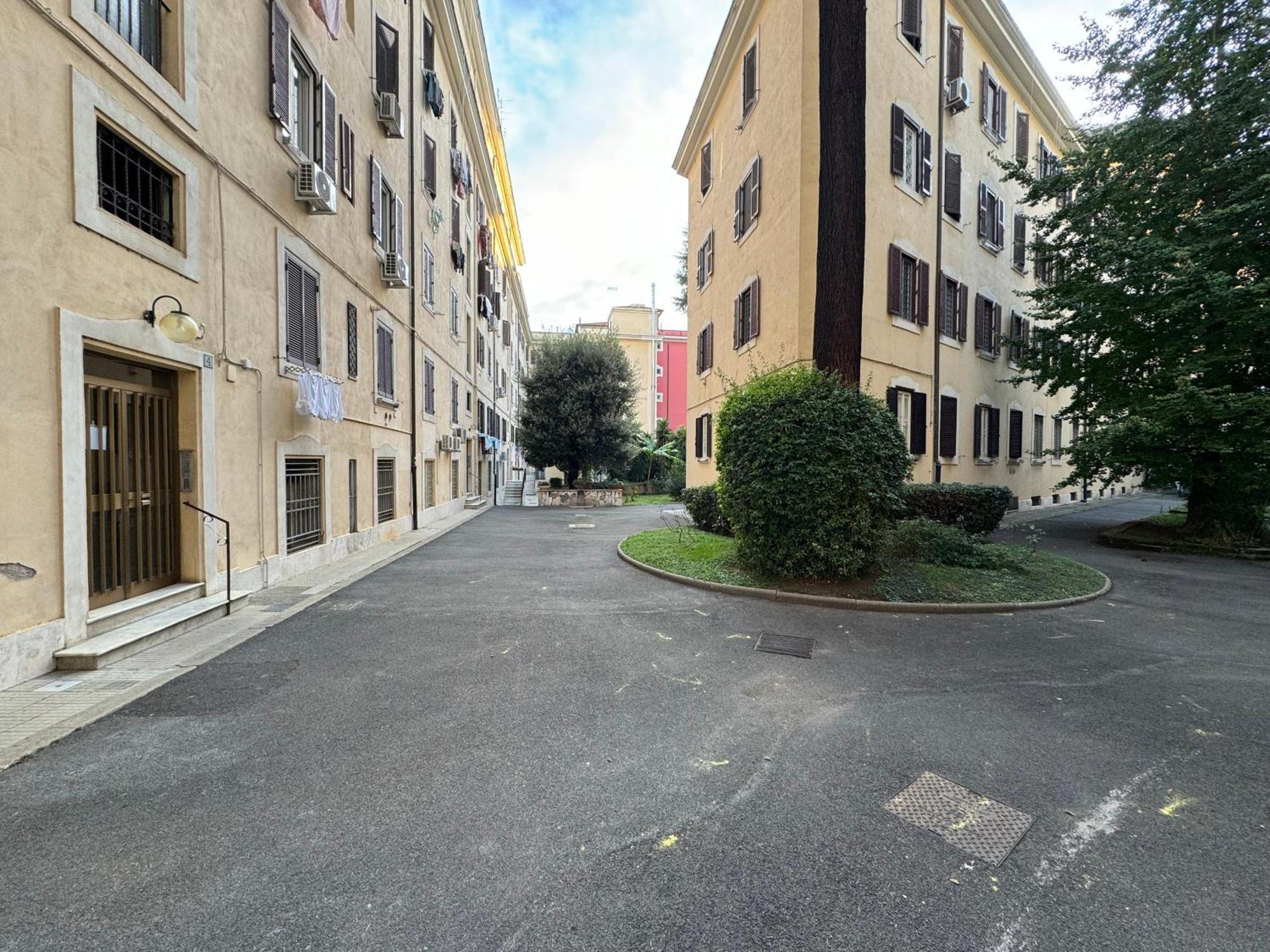 Destination San Giovanni Homey Flat - 3 Bdrs - Metro A * Rom